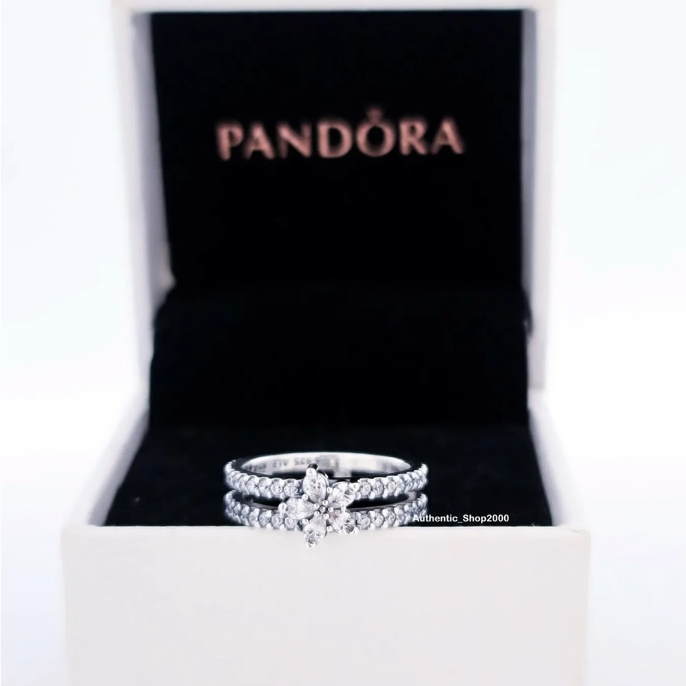 Pandora Snowflake Pave Ring Like New